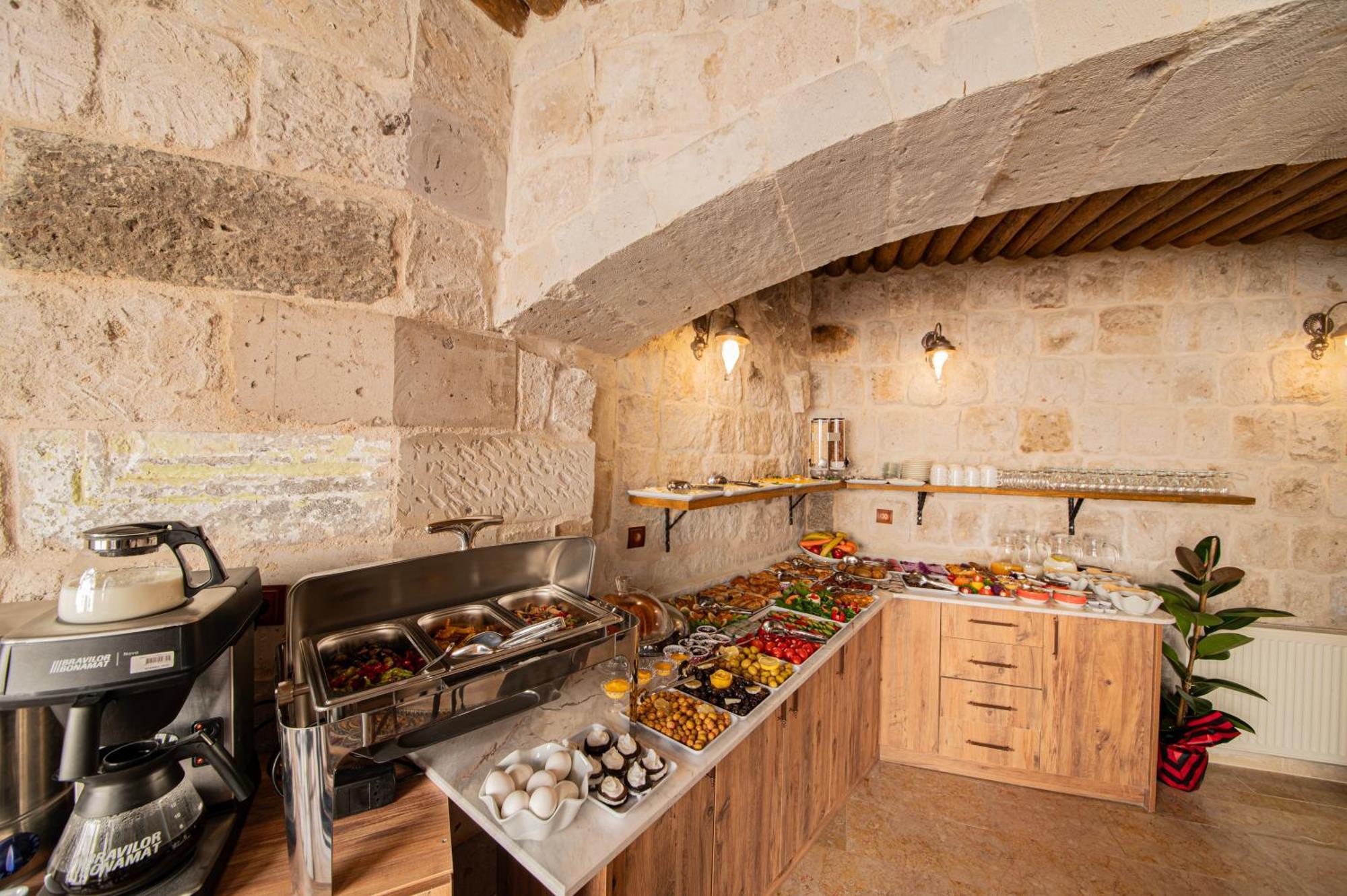 Ares Cave Suites Goreme Exterior photo