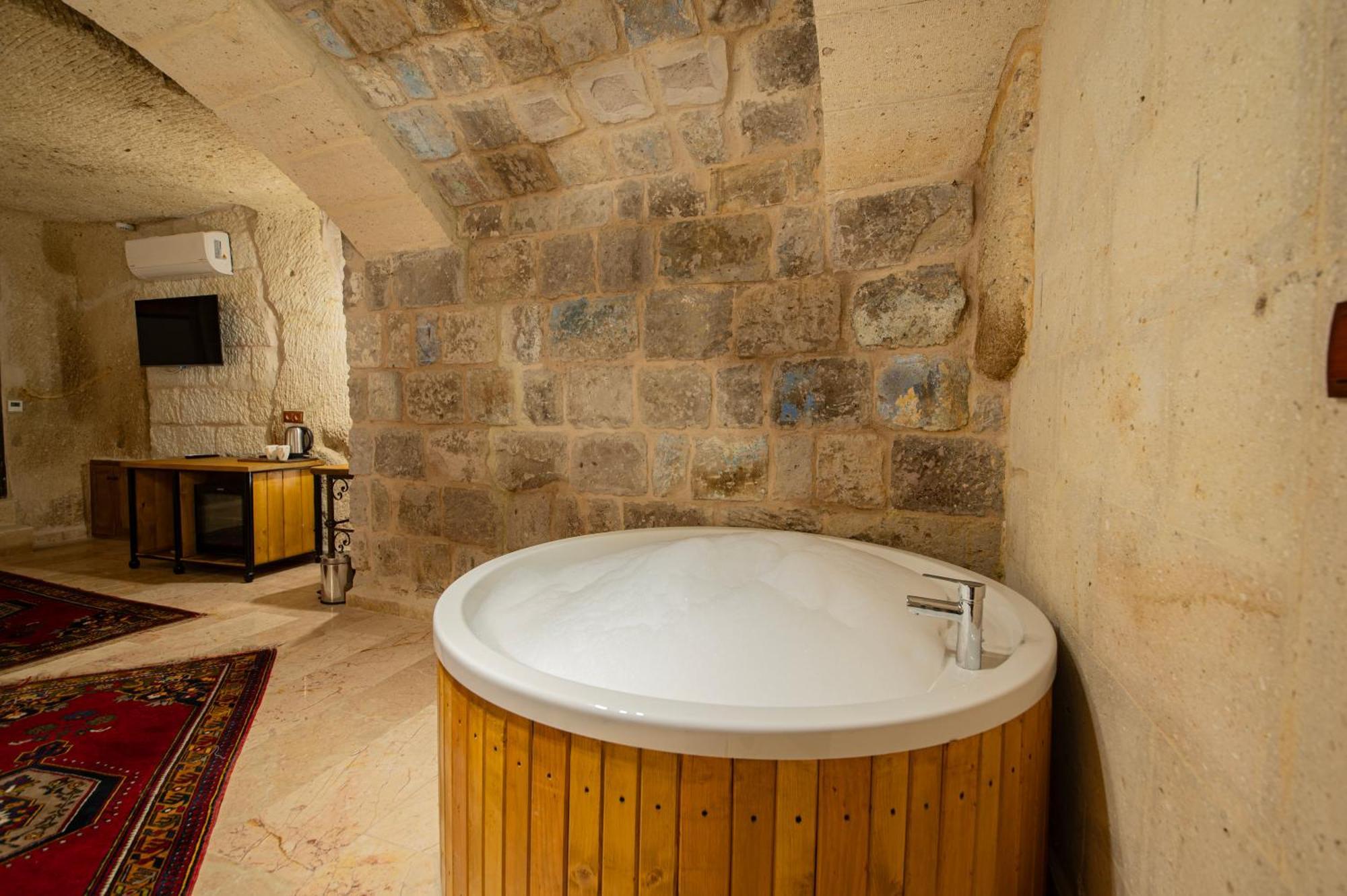 Ares Cave Suites Goreme Exterior photo